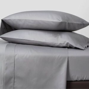 New Threshold Full 500 Thread Count Tri-Ease Solid Sheet
Set Light Gray
